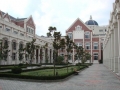 Shanghai International Studies University